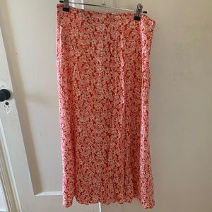 Pink floral midi skirt with slit